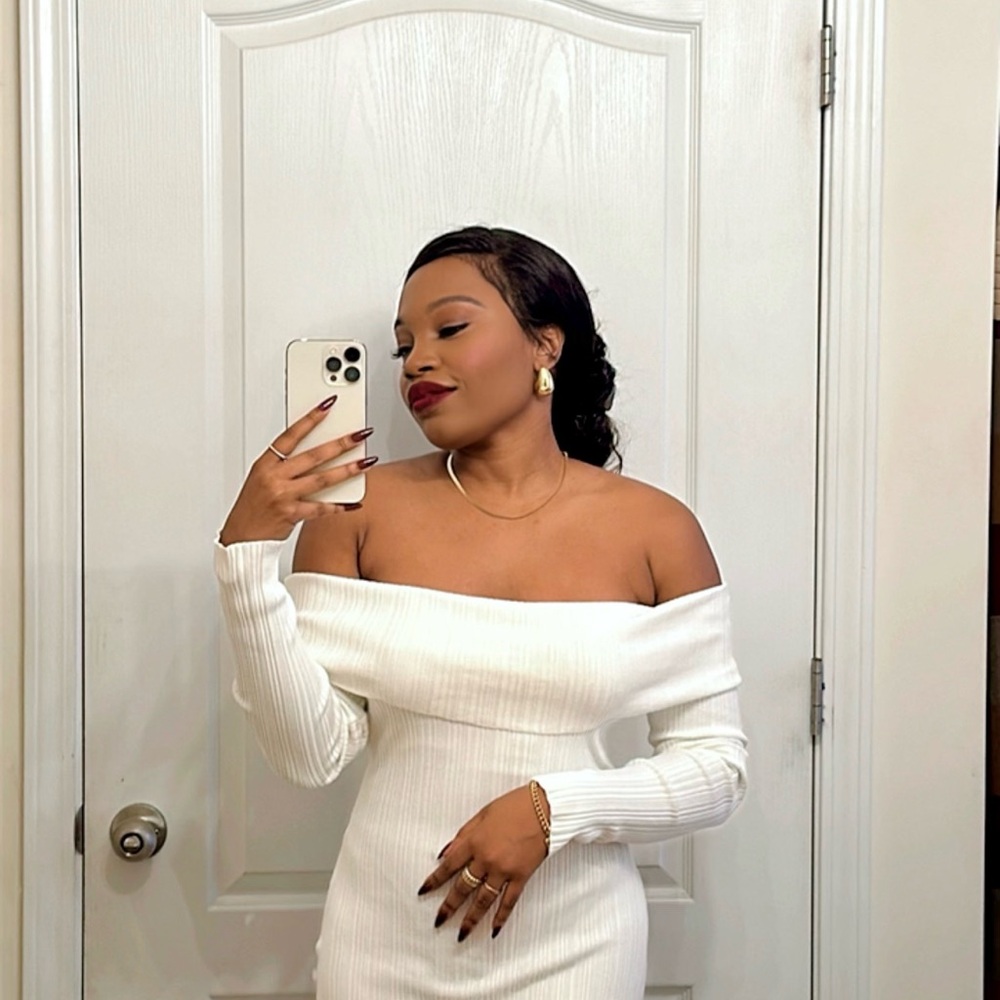 H&M Off-Shoulder Knit Dress Size Small